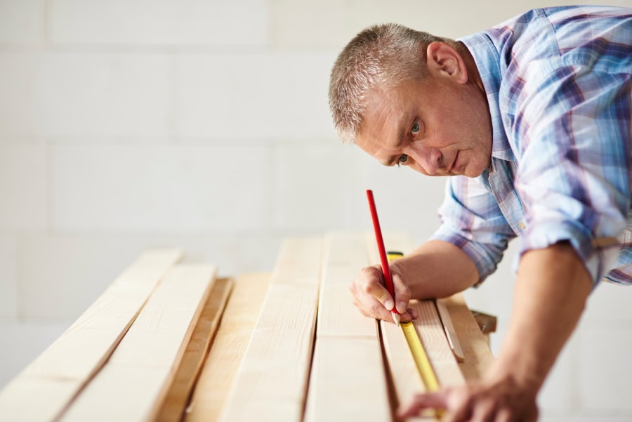 Choosing a Deck Contractor in Central Indiana